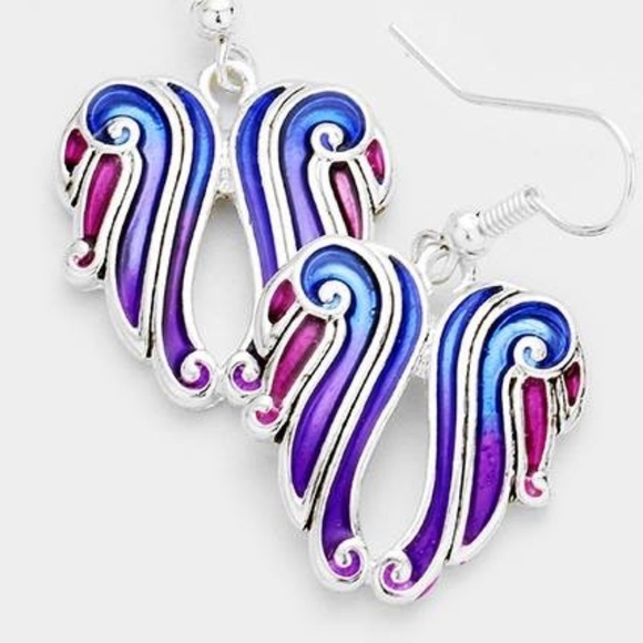 Heart Shaped Angel Wing Earrings - Picture 2 of 2